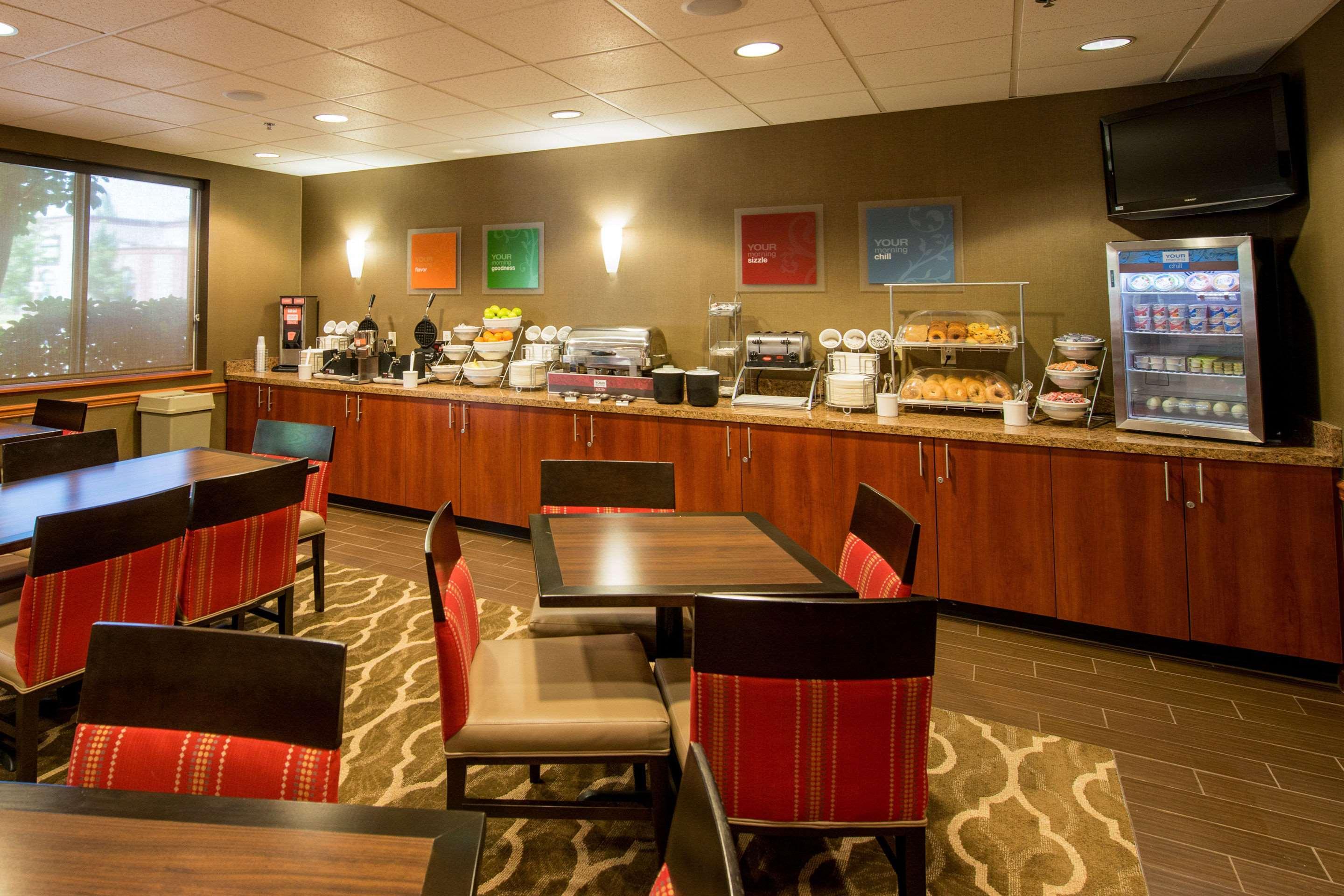 Comfort Suites Springfield-Eugene Exterior foto